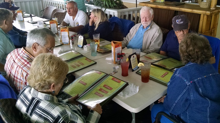 Boating? to Lunch at Sunset Grill